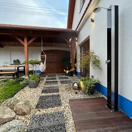 Bb Apartman Dolni Bojanovice Exterior photo