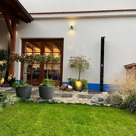 Bb Apartman Dolni Bojanovice Exterior photo